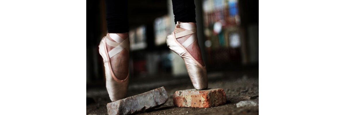 Wall mounting a ballet barre – what you should bear in mind - Wall-mounted ballet barre: planning height, length and mounting correctly | Tips and instructions